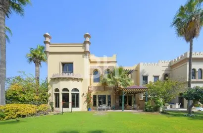 4 bedrooms villa for sale , Palm Jumeirah, Dubai, UAE No. 970