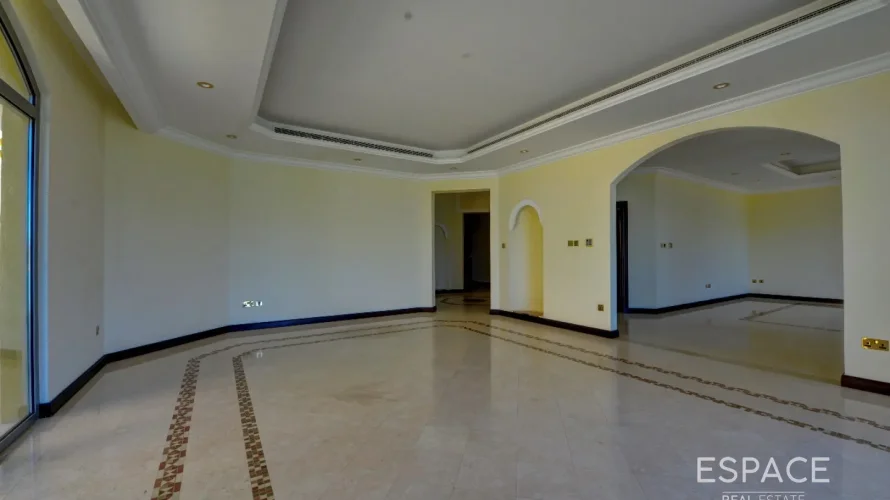 5 bedrooms villa for sale , Palm Jumeirah, Dubai, UAE No. 1029 № 4