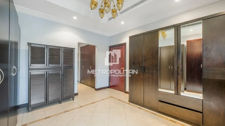 4 bedrooms villa for sale , Palm Jumeirah, Dubai, UAE No. 1249 № 17