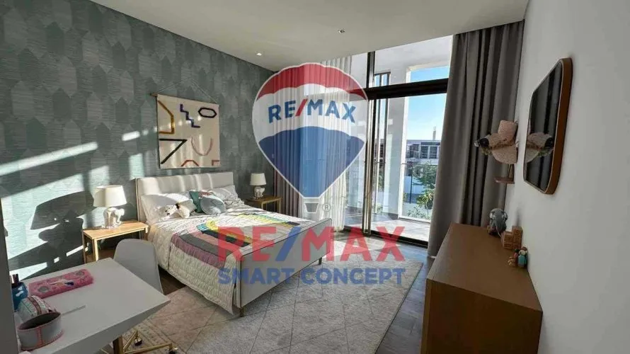 5 bedrooms villa for sale , Abu Dhabi, UAE No. 584 № 7