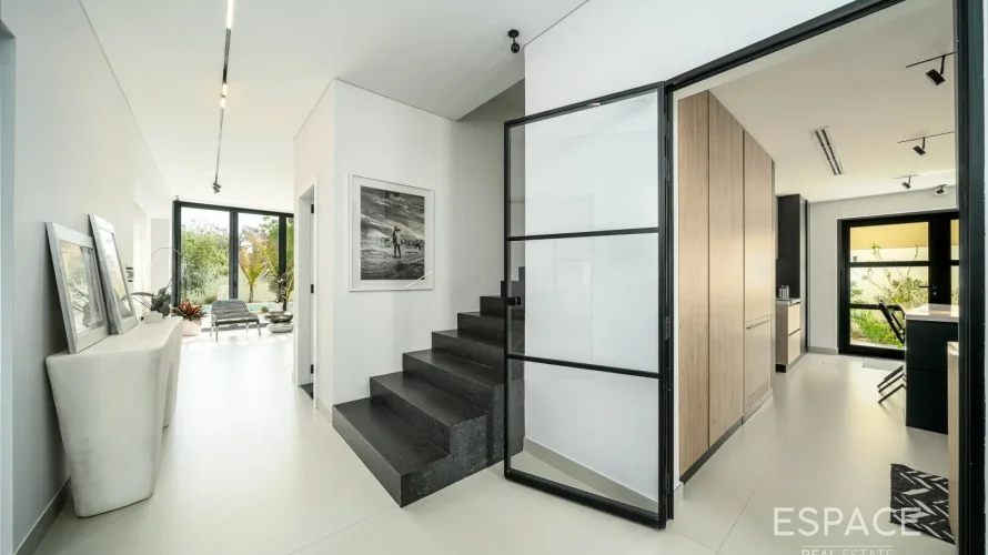 5 bedrooms villa for sale , Meadows, Dubai, UAE No. 1194 № 8