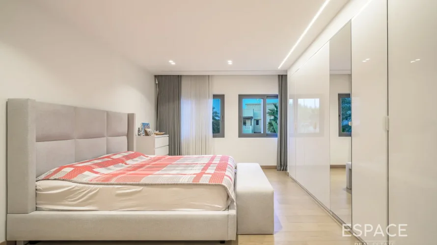 5 bedrooms villa for sale , Meadows 1, Meadows, Dubai, UAE No. 1030 № 5