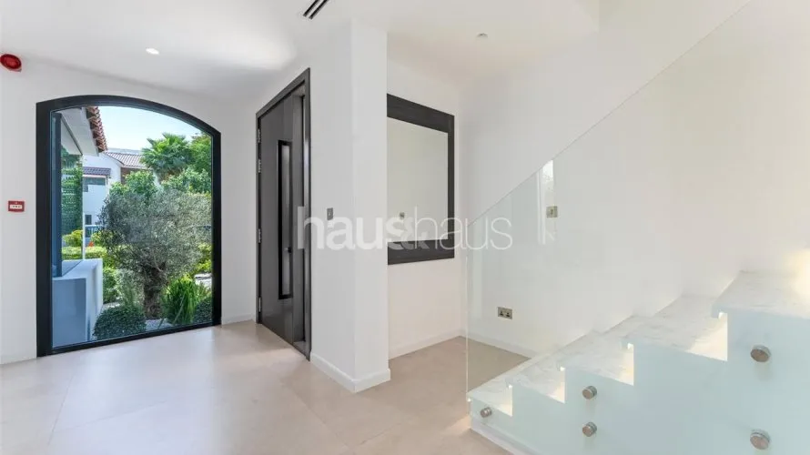 5 bedrooms villa for sale , Jumeirah Golf Estates, Dubai, UAE No. 824 № 22