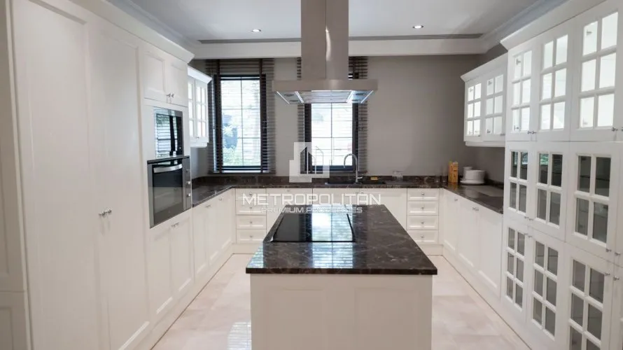 5 bedrooms villa for sale , Palm Jumeirah, Dubai, UAE No. 499 № 3