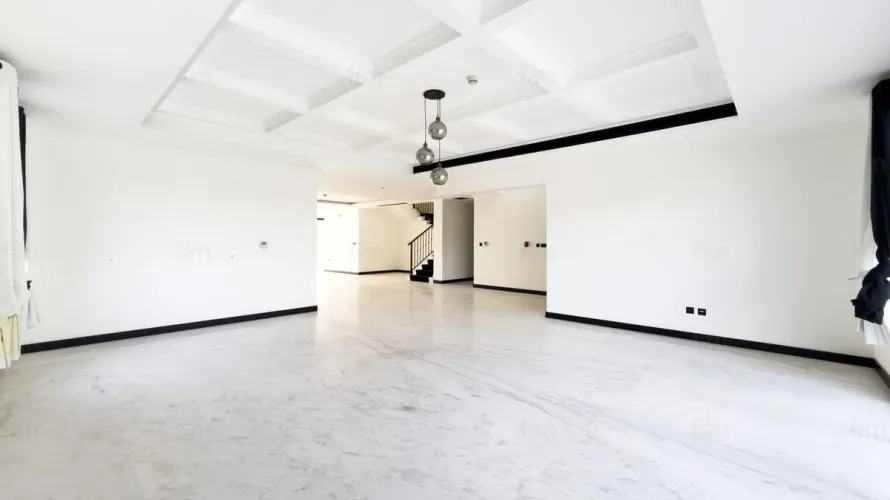 6 bedrooms villa for sale , Dubai, UAE No. 1561 № 8