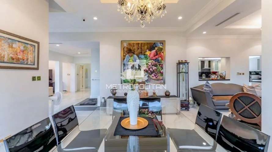 3 bedrooms villa for sale , Palm Jumeirah, Dubai, UAE No. 663 № 11