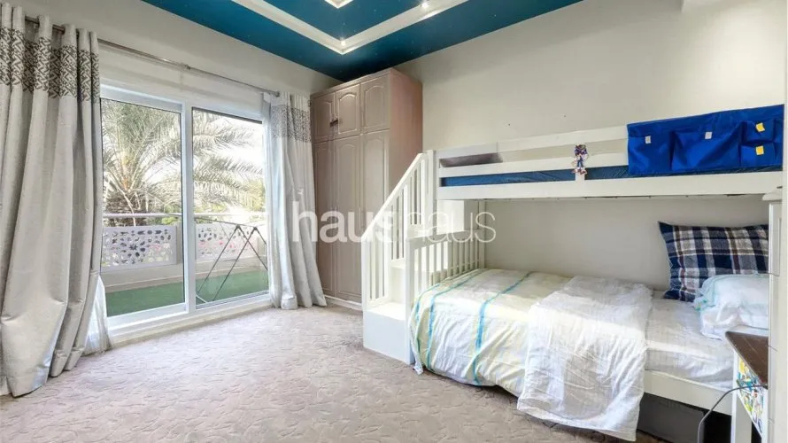 6 bedrooms villa for sale , Meadows, Dubai, UAE No. 795 № 15