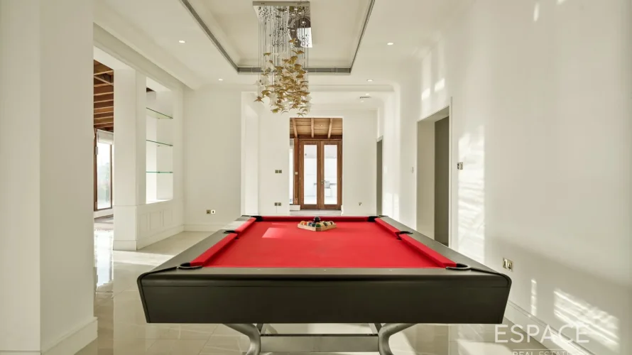 5 bedrooms villa for sale , Palm Jumeirah, Dubai, UAE No. 1048 № 13