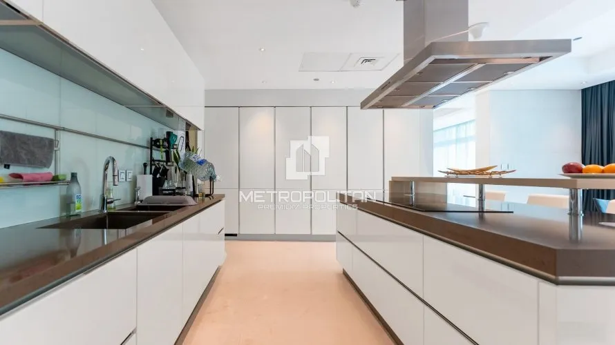 4 bedrooms villa for sale , Dubai Marina, Dubai, UAE No. 666 № 25