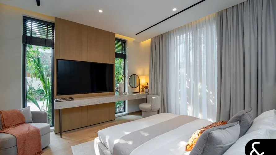 6 bedrooms villa for sale , Jumeirah Golf Estates, Dubai, UAE No. 1546 № 22