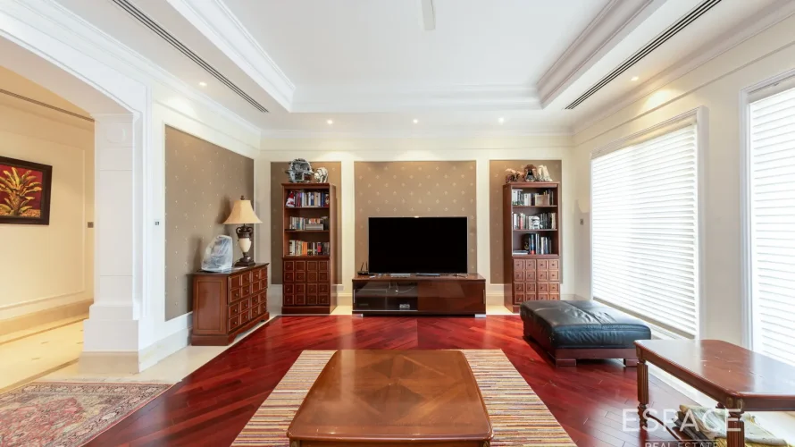 7 bedrooms villa for sale , Arabian Ranches, Dubai, UAE No. 1046