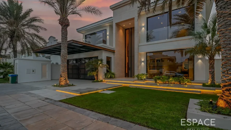 5 bedrooms villa for sale , Palm Jumeirah, Dubai, UAE No. 1059