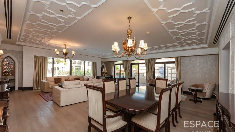 4 bedrooms villa for sale , Palm Jumeirah, Dubai, UAE No. 1036 № 3