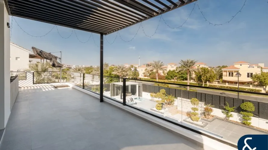 5 bedrooms villa for sale , The Villa, Dubai, UAE No. 1540 № 11