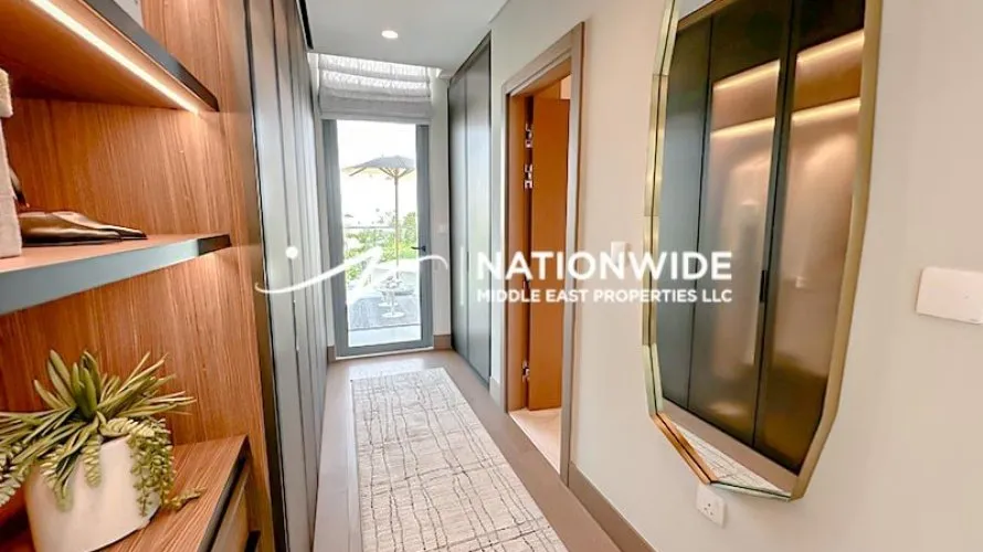 7 bedrooms villa for sale , Abu Dhabi, UAE No. 683 № 7