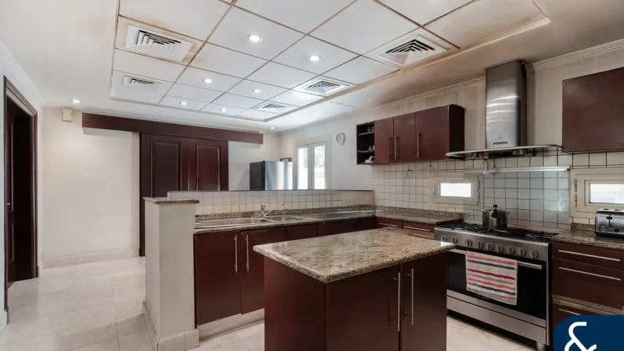 5 bedrooms villa for sale , Meadows, Dubai, UAE No. 1320 № 7