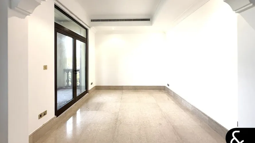 6 bedrooms villa for sale , Signature Villas, Palm Jumeirah, Dubai, UAE No. 1303 № 19