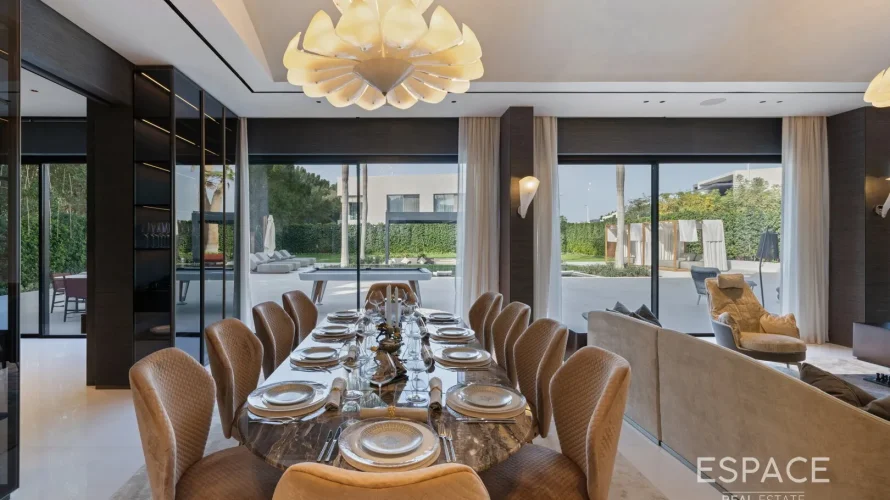 6 bedrooms villa for sale , Al Barari, Dubai, UAE No. 1204