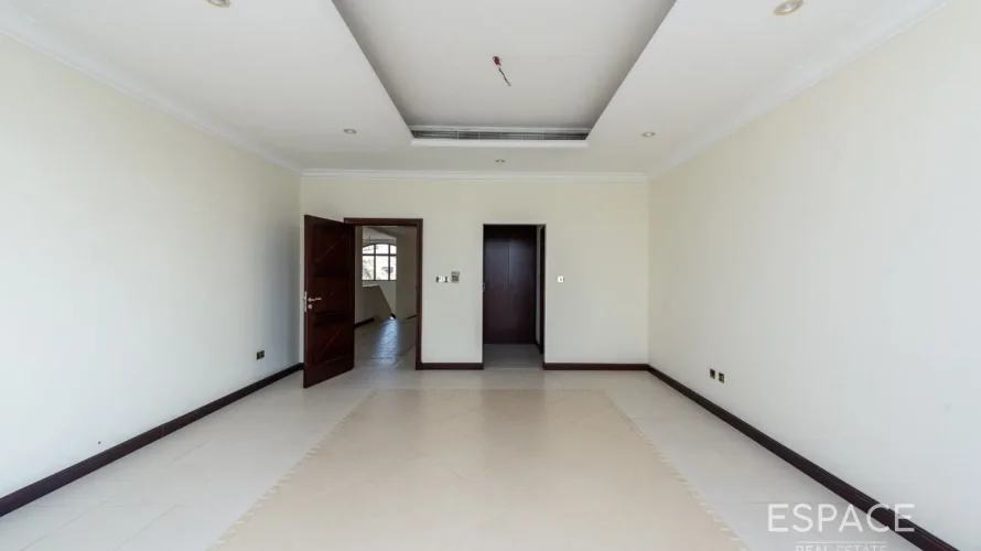 4 bedrooms villa for sale , Palm Jumeirah, Dubai, UAE No. 1037 № 10