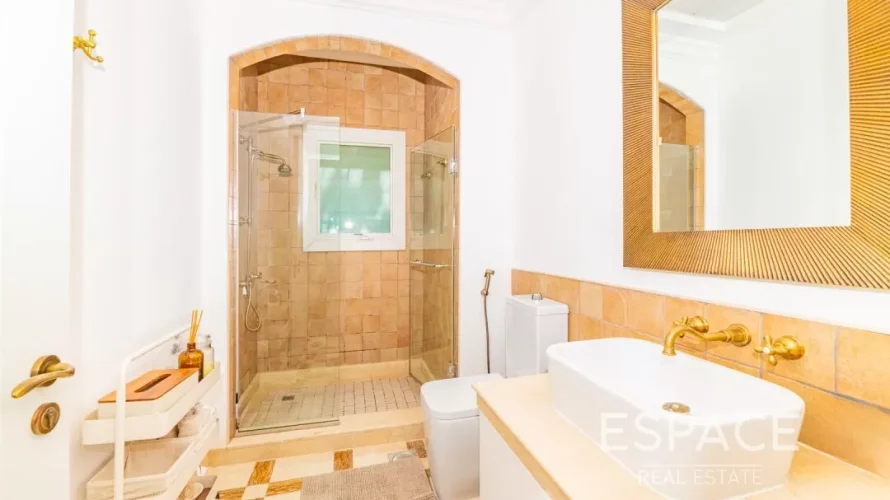 5 bedrooms villa for sale , Jumeirah Golf Estates, Dubai, UAE No. 1033 № 1