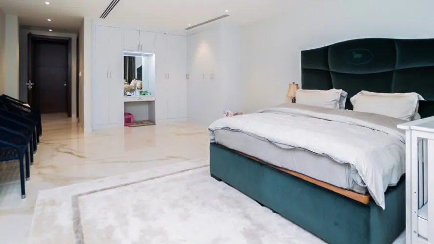 7 bedrooms villa for sale , Emirates Hills, Dubai, UAE No. 207 № 15