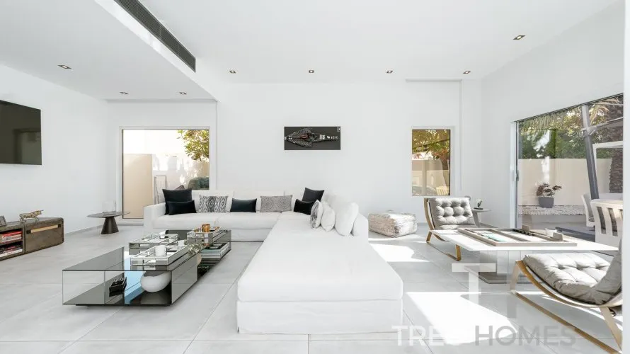 4 bedrooms villa for sale , Meadows, Dubai, UAE No. 688 № 5