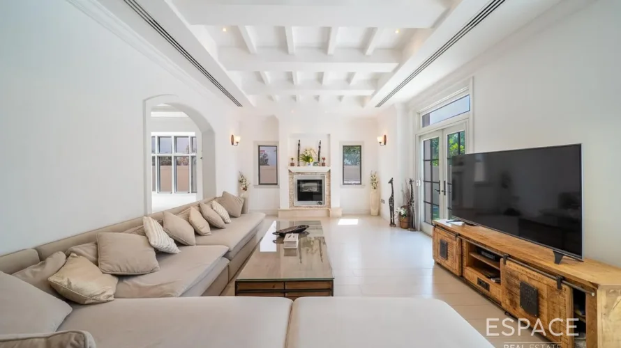 5 bedrooms villa for sale , Jumeirah Golf Estates, Dubai, UAE No. 1149 № 1