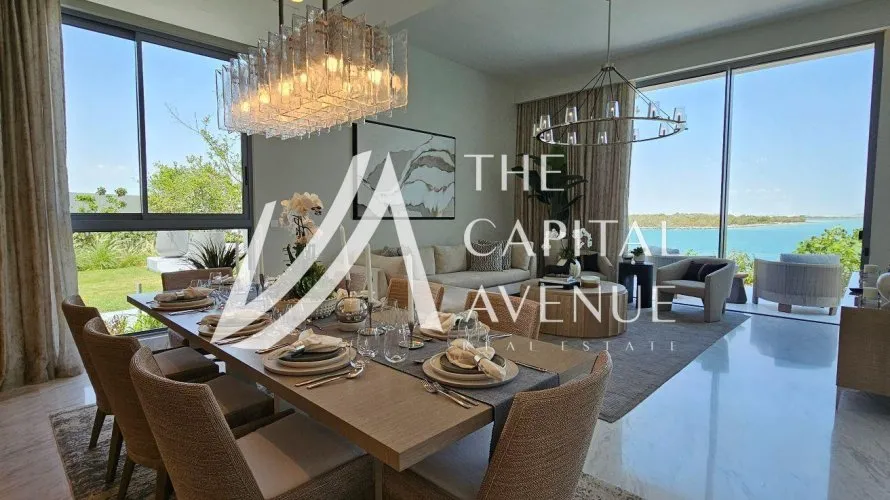 7 bedrooms villa for sale , Abu Dhabi, UAE No. 1502 № 1