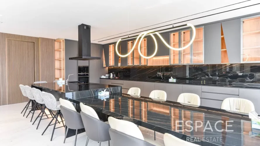 6 bedrooms villa for sale , Palm Jumeirah, Dubai, UAE No. 1060 № 11