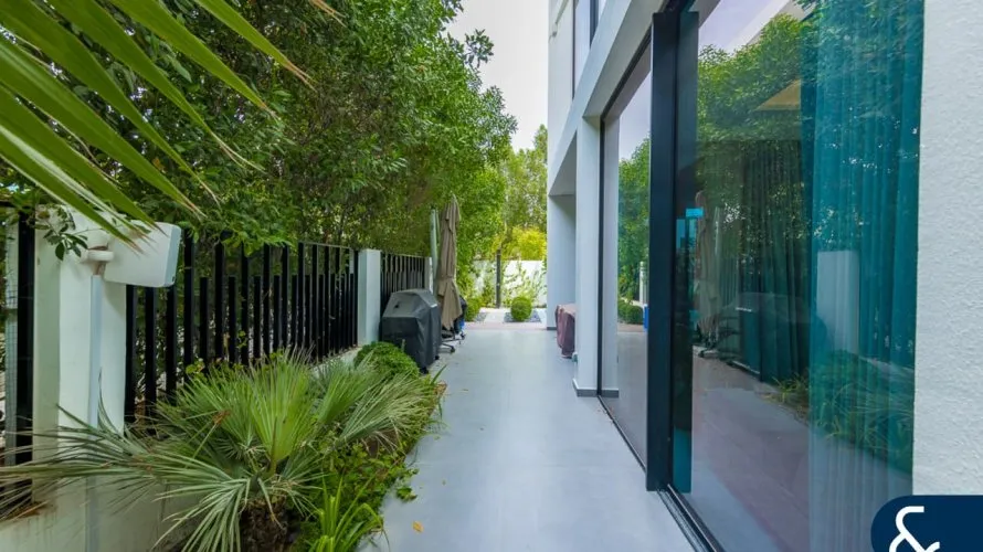 5 bedrooms villa for sale , Al Barari, Dubai, UAE No. 1614 № 11