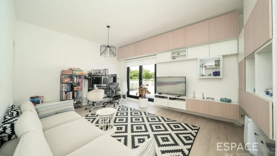 5 bedrooms villa for sale , Meadows, Dubai, UAE No. 1194 № 10