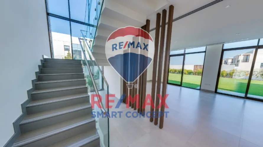 5 bedrooms villa for sale , Abu Dhabi, UAE No. 617 № 1