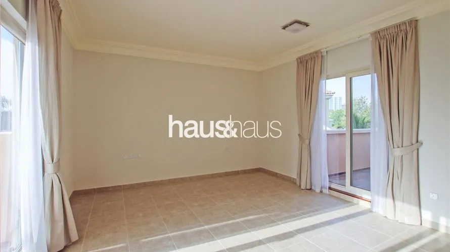 6 bedrooms villa for sale , Dubai Sports City, Dubai, UAE No. 782 № 8