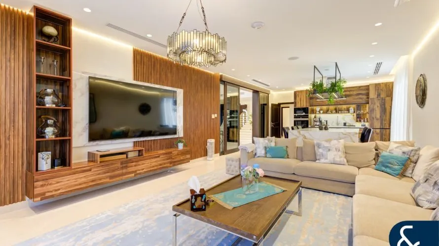 5 bedrooms villa for sale , The Villa, Dubai, UAE No. 1310 № 3