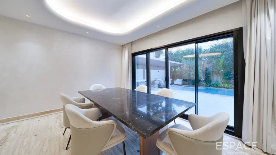 4 bedrooms villa for sale , Meadows, Dubai, UAE No. 1020 № 4