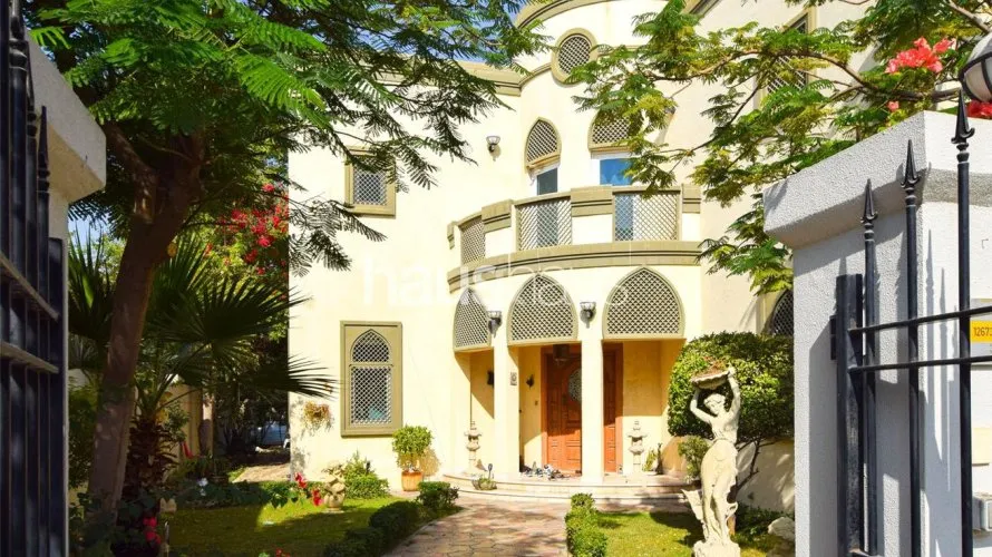 5 bedrooms villa for sale, Jumeirah Park, Dubai, UAE No. 2623 № 1
