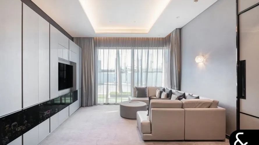 6 bedrooms villa for sale, Signature Villas, Palm Jumeirah, Dubai, UAE No. 2287 № 21