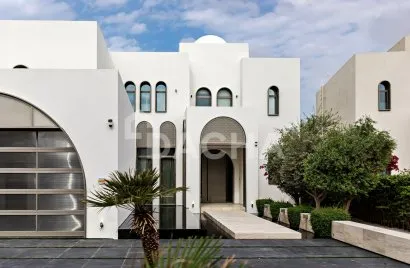 4 bedrooms villa for sale, Jumeirah Islands, Dubai, UAE No. 2394