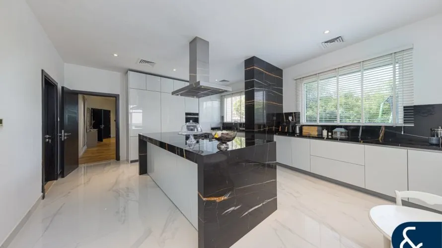 7 bedrooms villa for sale, Jumeirah Golf Estates, Dubai, UAE No. 2292 № 6