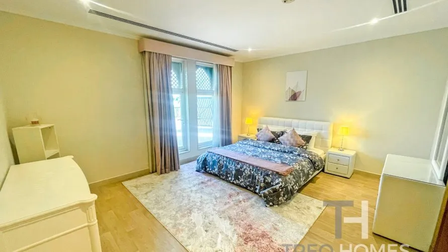 4 bedrooms villa for sale, Regional, Jumeirah Park, Dubai, UAE No. 2210