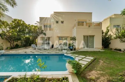 5 bedrooms villa for sale , Meadows, Dubai, UAE No. 2398