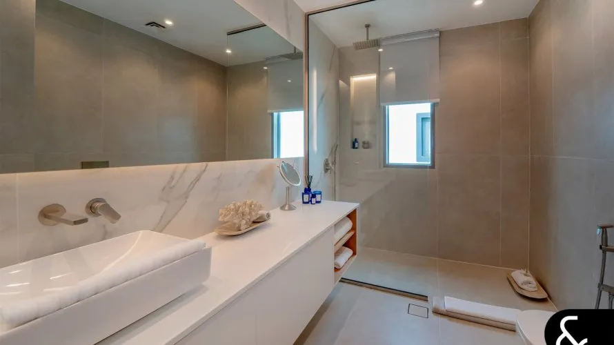 5 bedrooms villa for sale , Jumeirah Golf Estates, Dubai, UAE No. 2301 № 4