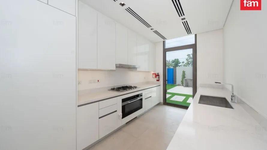 4 bedrooms villa for sale, Dubai, UAE No. 2414 № 26