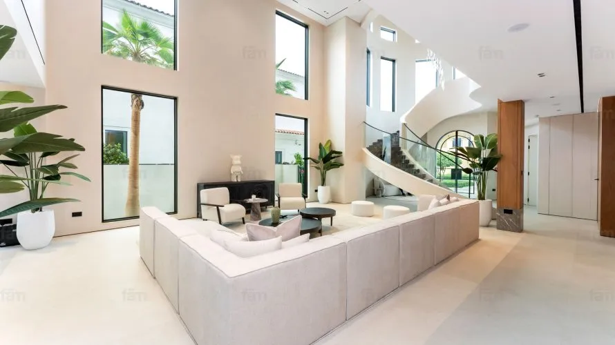 5 bedrooms villa for sale , Dubai, UAE No. 2263
