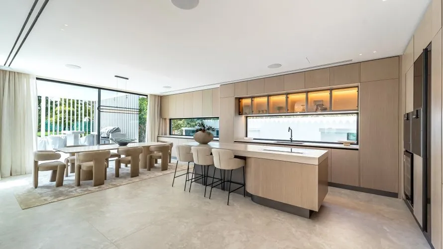 5 bedrooms villa for sale , Dubai, UAE No. 2259 № 17