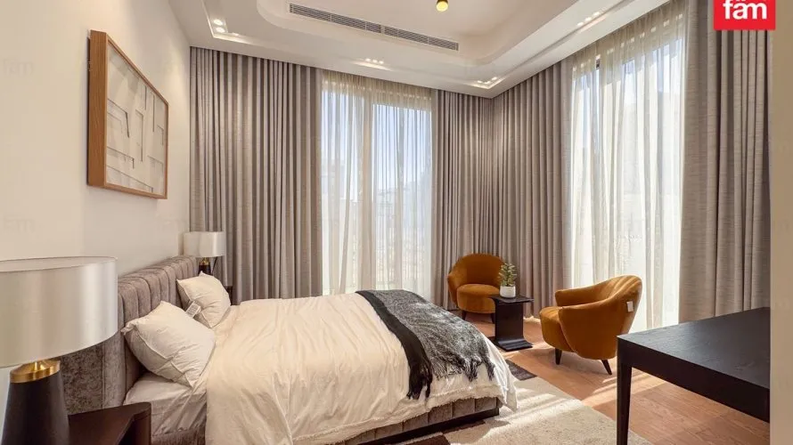 6 bedrooms villa for sale, Dubai, UAE No. 2471 № 8