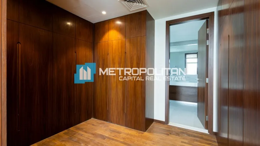 6 bedrooms villa for sale, Abu Dhabi, UAE No. 2247 № 11