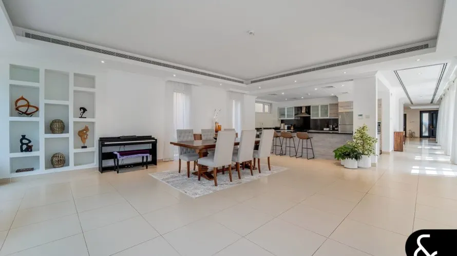 5 bedrooms villa for sale , Jumeirah Golf Estates, Dubai, UAE No. 2267 № 13