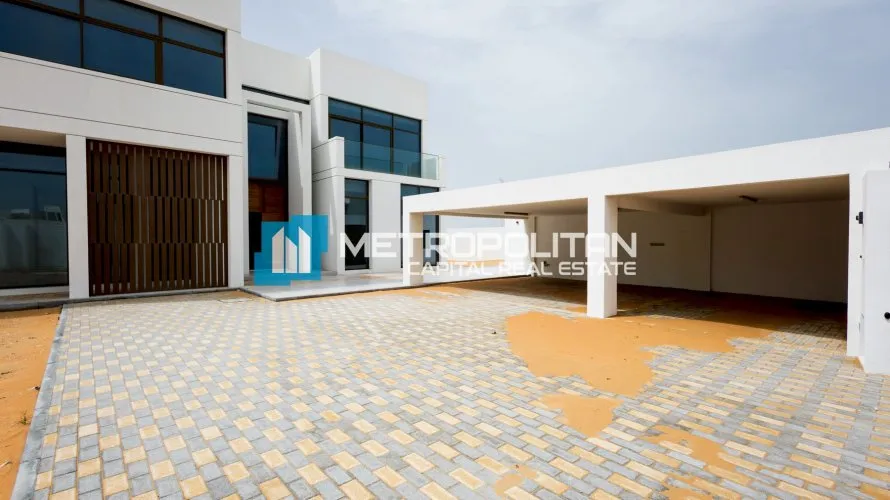 6 bedrooms villa for sale, Abu Dhabi, UAE No. 2247 № 1