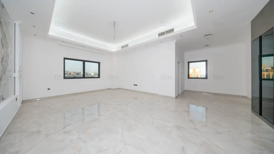 6 bedrooms villa for sale , Dubai, UAE No. 2335 № 19